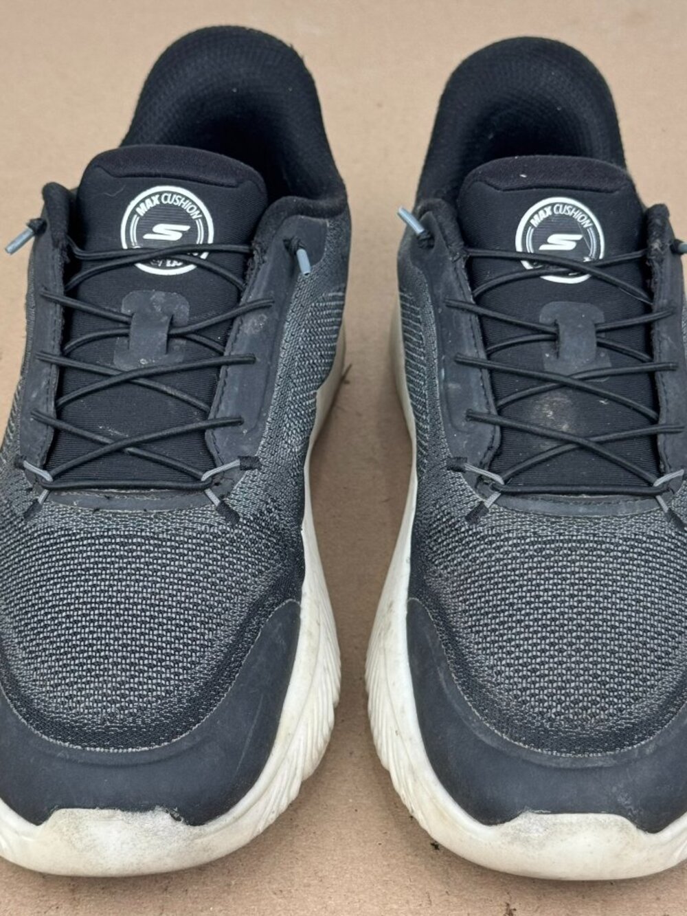 Skechers Women's Hands Free Slip-ins Max Cushioning GoWalk Shoes Black/White 9.5